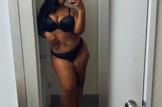 Thick Ebony Goddess! HERE FOR ... - Image 1