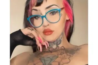 PiERCED PUSSY 💦 CUM SEE ME🤗 - Image 4